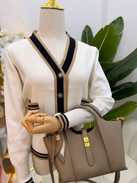 جاكيت صوف ناعم